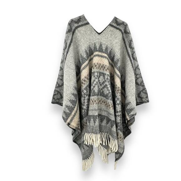 Alpaca wool blend fringe poncho southwestern Aztec print gray tan made in Peru - Picture 1 of 7